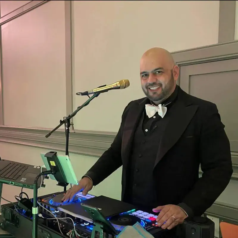 Elegante Entertainment